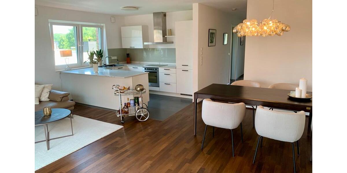 Exklusive möblierte 3-Zimmer-Wohnung mit Balkon & Stellplatz zimmer