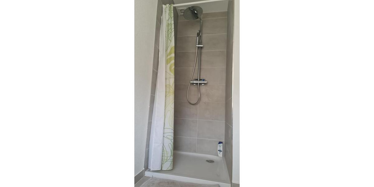 Wohnen auf Zeit Bergneustadt - 6 Zimmer, 20 m&sup2;, 350&euro; | Angebot:25450633