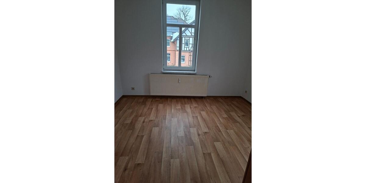 Etagenwohnung Hildburghausen - 4 Zimmer, 74 m&sup2;, 445&euro; | Angebot:25921221