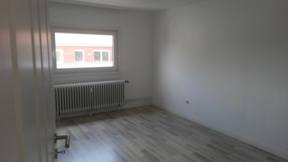 Dachgeschoßwohnung Bad Nenndorf - 3 Zimmer, 90 m&sup2;, 685&euro; | Angebot:25325315