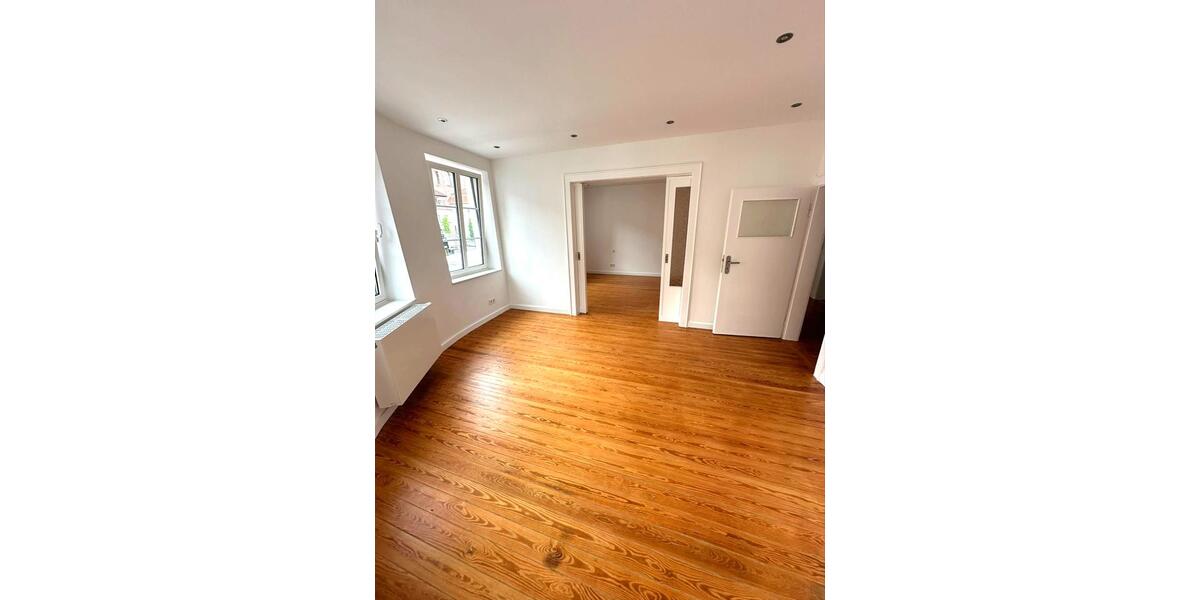 Etagenwohnung Homburg - 4 Zimmer, 130 m&sup2;, 1.250&euro; | Angebot:24784259