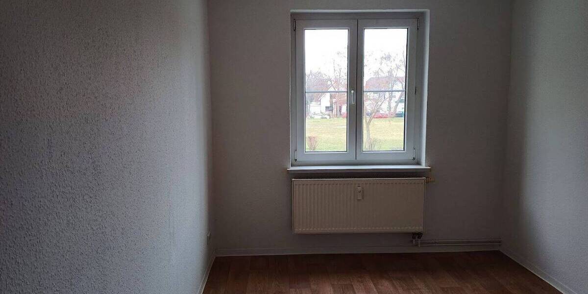 Etagenwohnung Merseburg Geusa - 3 Zimmer, 52 m&sup2;, 313&euro; | Angebot:26751175