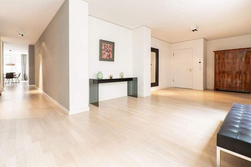 YOO Berlin – Luxuswohnung von Philippe Starck mit Terrasse, Concierge & Wellnessbereich 5 zimmer