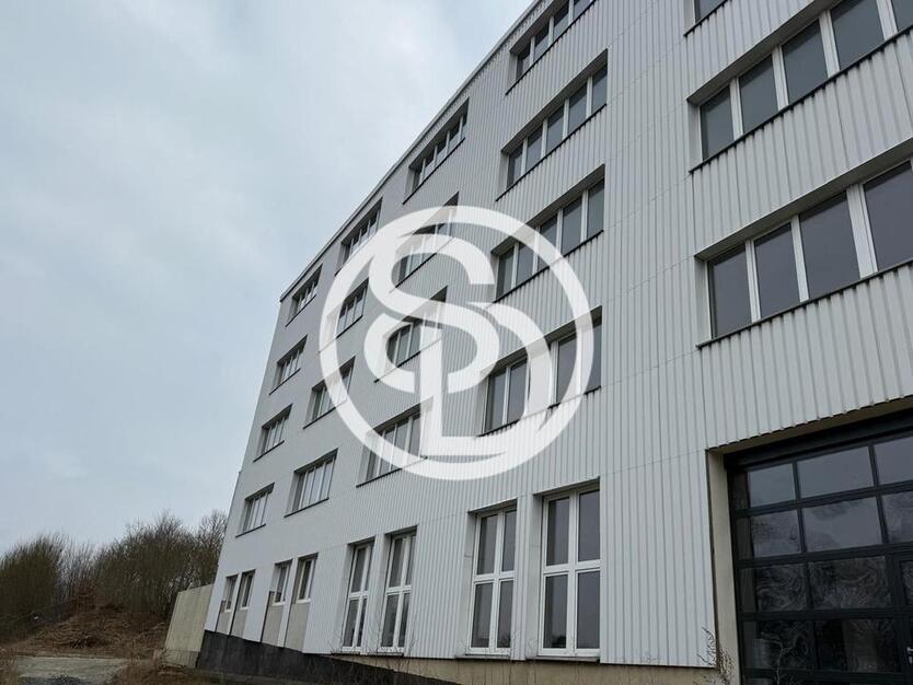Großzügige Lagerfläche mit Lastenaufzug im 1. OG insgesamt ca. 1.284 m² in SchwarzenbachSaale - LKW-Zufahrt auf dem Areal - verkehrsgünstige Lage