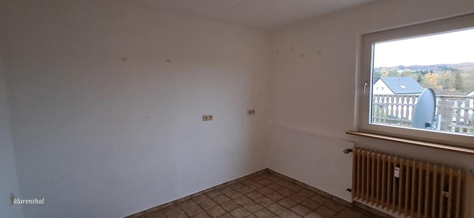 Etagenwohnung Saarbrücken West - 3 Zimmer, 86 m&sup2;, 700&euro; | Angebot:22592053