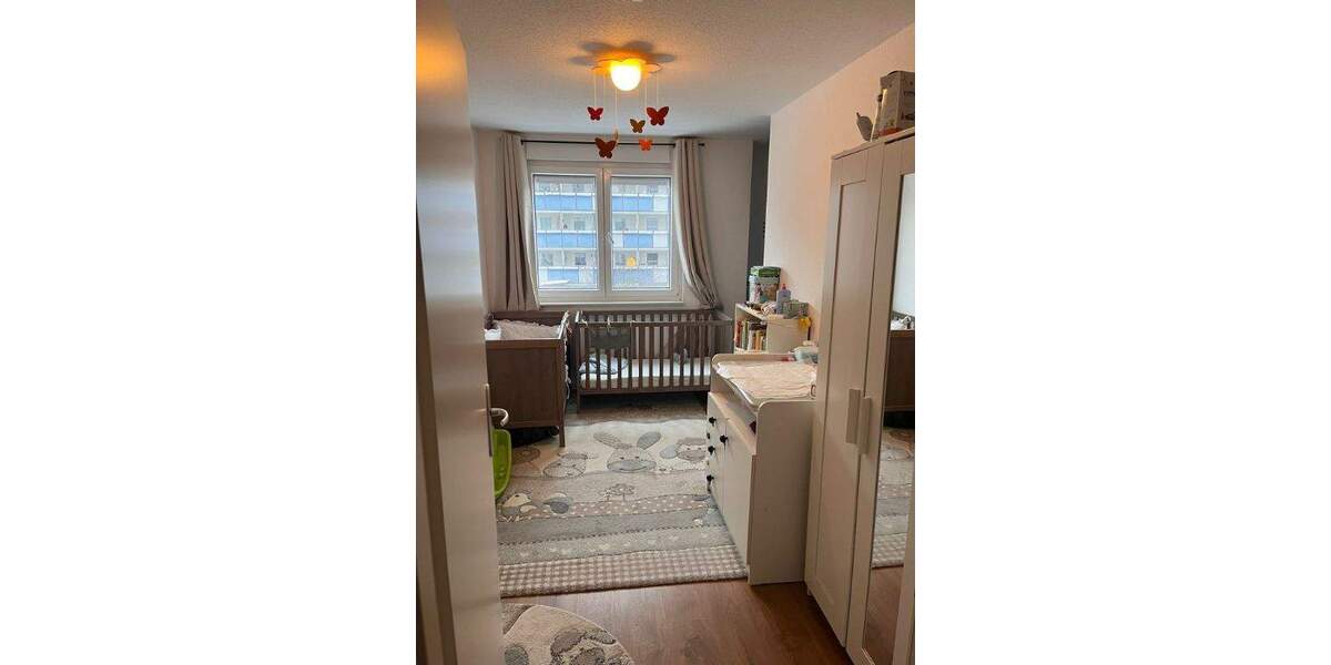 Etagenwohnung Berlin Hellersdorf - 4 Zimmer, 95 m&sup2;, 1.382&euro; | Angebot:26401341