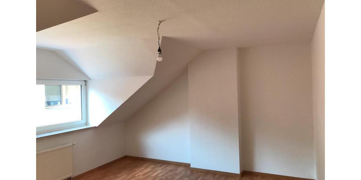 Etagenwohnung Zella-Mehlis Mehlis - 3 Zimmer, 75 m&sup2;, 475&euro; | Angebot:24804670