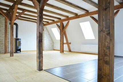 traumhafte 4RW, Maisonette, Kamin, Dielen, Dachloggia in Münchenbernsdorf 4 zimmer