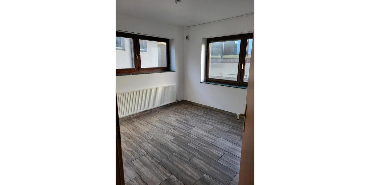 Erdgeschoßwohnung Tuttlingen - 3 Zimmer, 60 m&sup2;, 900&euro; | Angebot:25931291