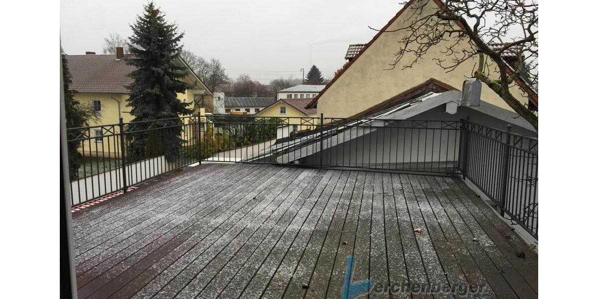 Dachgeschoßwohnung Plattling - 2.5 Zimmer, 86 m&sup2;, 650&euro; | Angebot:24784164