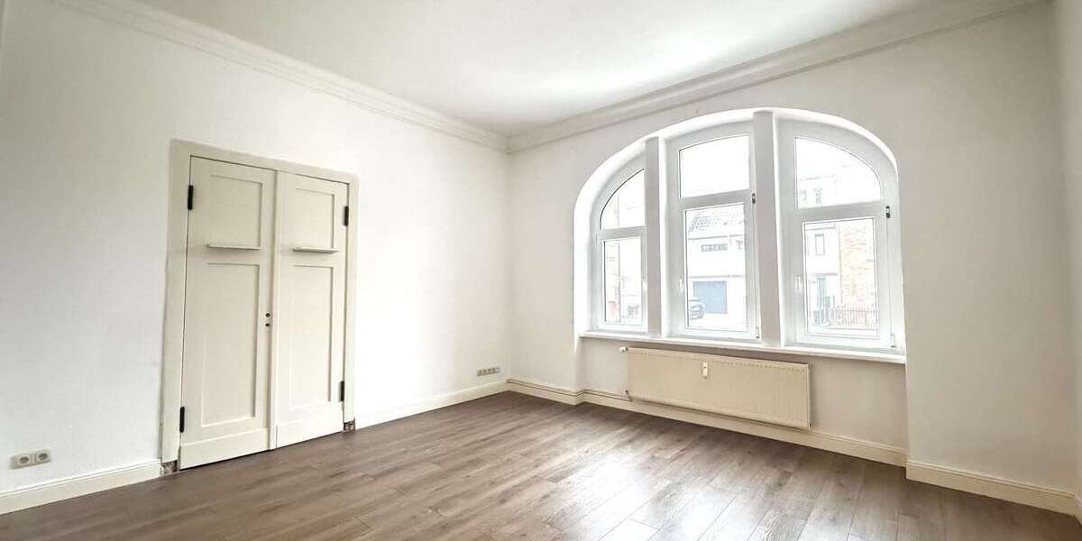 Etagenwohnung Schwerin Altstadt - 4 Zimmer, 100 m&sup2;, 850&euro; | Angebot:24839870