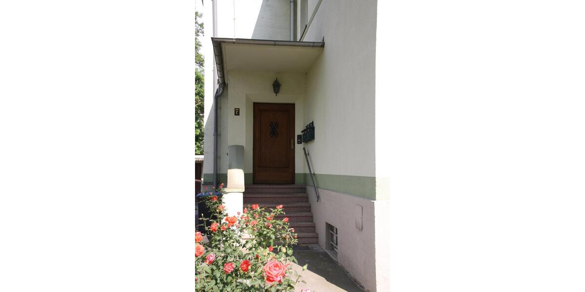 Dachgeschoßwohnung Naumburg (Saale) - 2.5 Zimmer, 83 m&sup2;, 800&euro; | Angebot:26047046