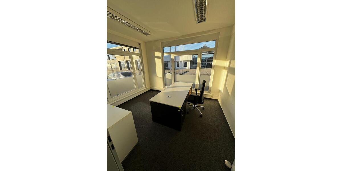 Gewerbeimmobilie Büro Laden Office In Bestlage zimmer