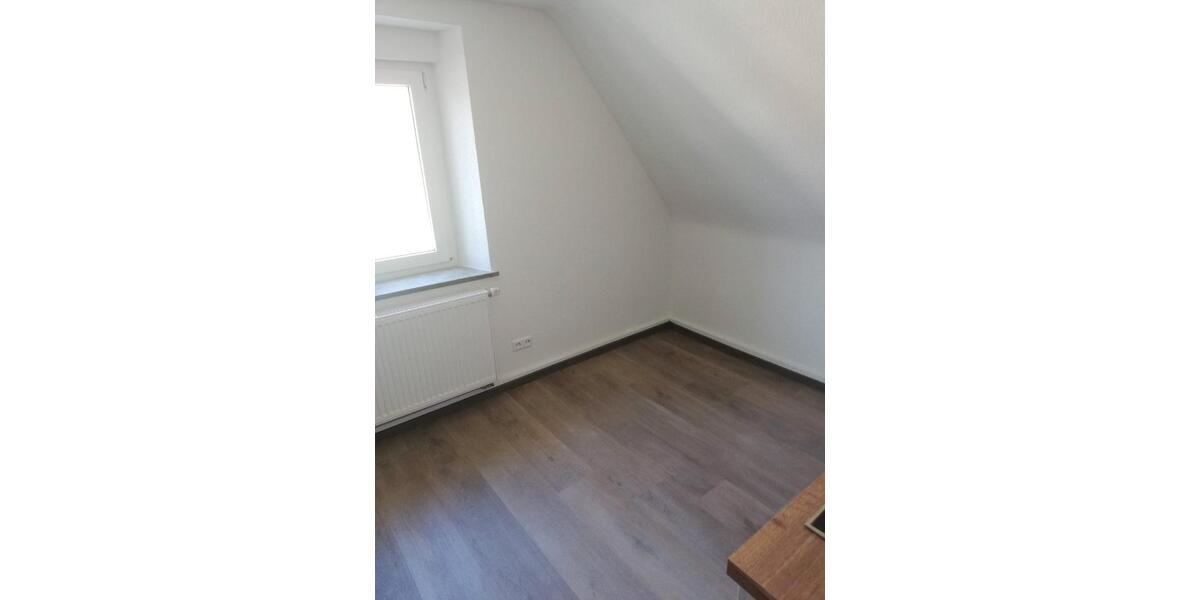 Dachgeschoßwohnung Waldenburg - 2 Zimmer, 45 m&sup2;, 525&euro; | Angebot:26630881