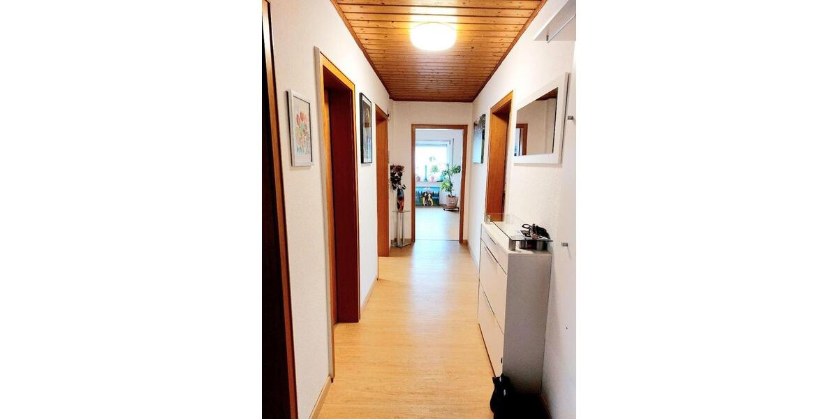 Dachgeschoßwohnung Dudenhofen - 3 Zimmer, 90 m&sup2;, 950&euro; | Angebot:26579068