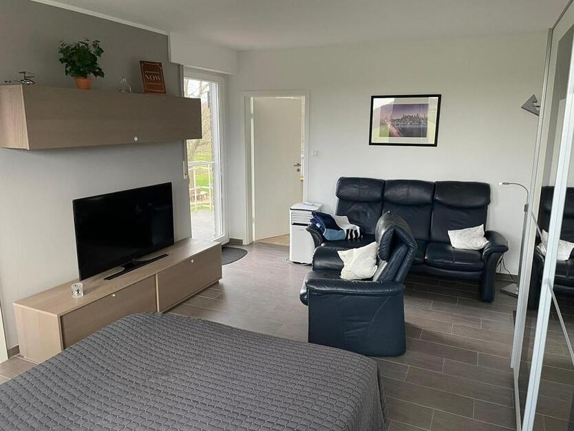 Moderne 45m² Mietwohnung 590€ Warm Teilmöbliert