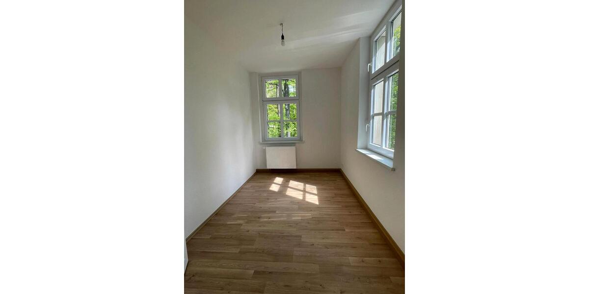 Etagenwohnung Waldheim - 5 Zimmer, 130 m&sup2;, 950&euro; | Angebot:24878692