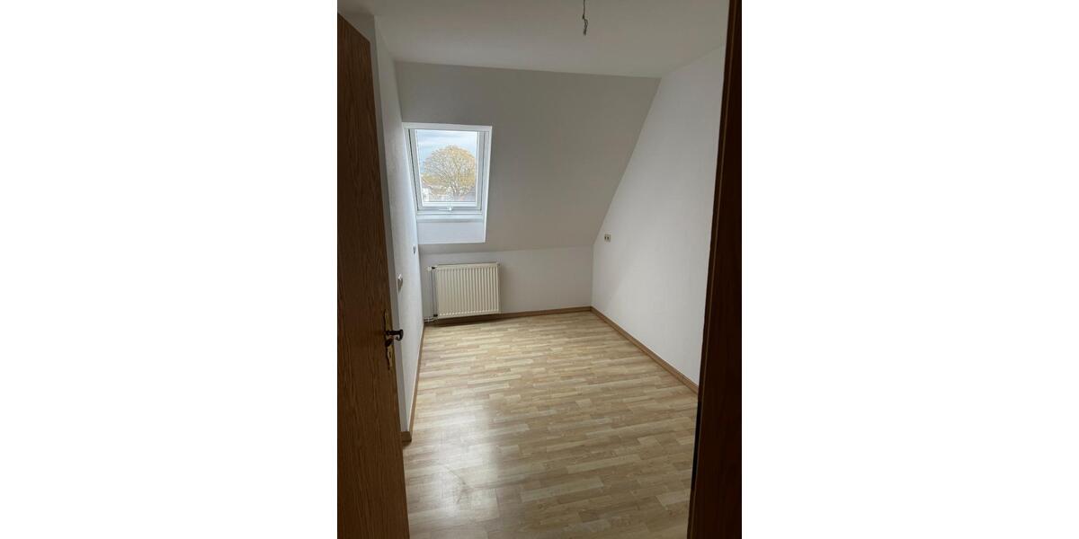 Dachgeschoßwohnung Osterode am Harz - 3 Zimmer, 60 m&sup2;, 380&euro; | Angebot:25415018