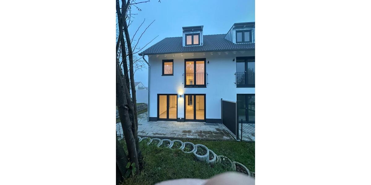 Doppelhaushälfte zur Miete – Erstbezug 7 zimmer