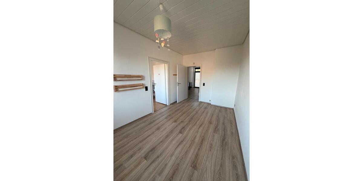 Etagenwohnung Stolberg (Rheinland) - 3 Zimmer, 73 m&sup2;, 1.100&euro; | Angebot:26207915