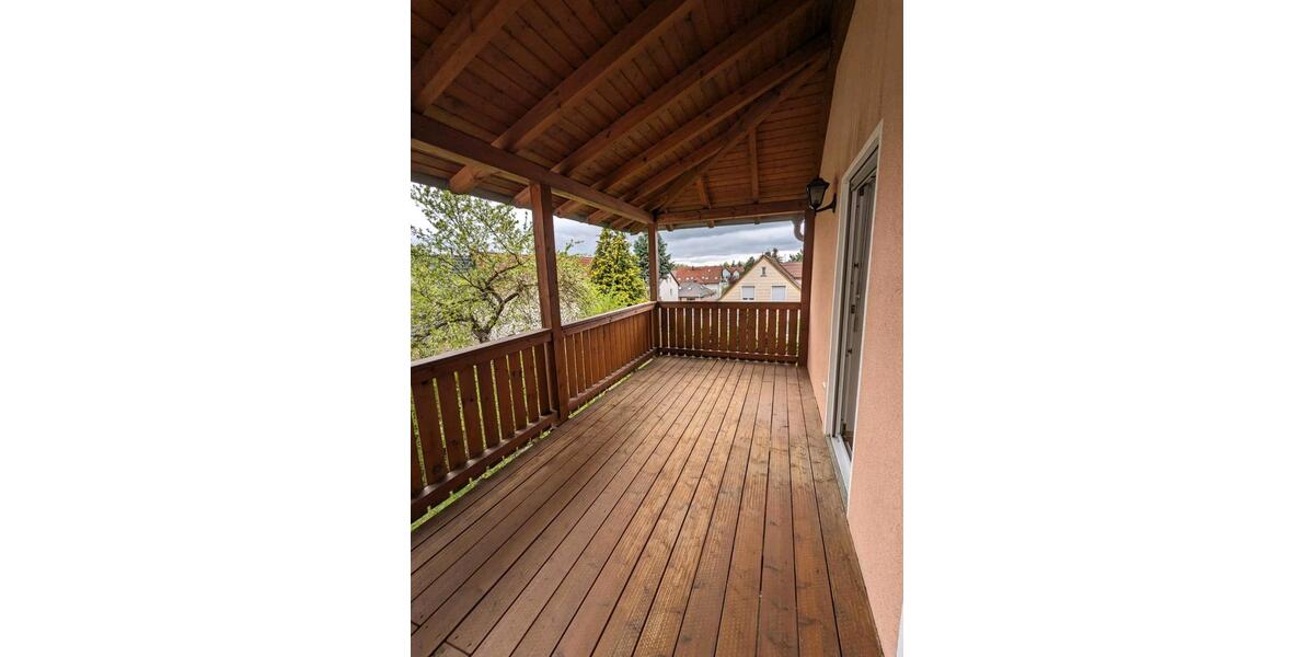 Etagenwohnung Waldbüttelbrunn - 3 Zimmer, 94 m&sup2;, 1.150&euro; | Angebot:25080722