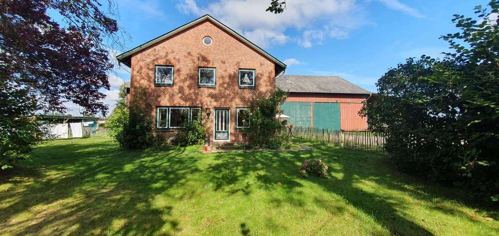 Haus zum Mieten in Bäk 1.400 € 140 m²