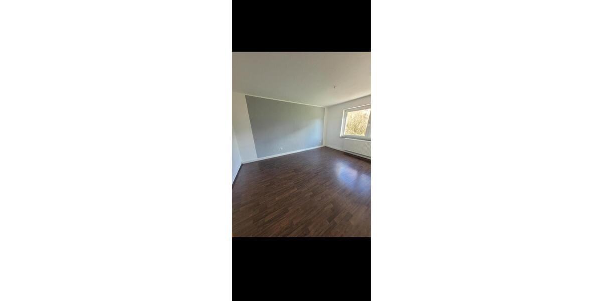 Etagenwohnung Niedenstein - 4 Zimmer, 80 m&sup2;, 680&euro; | Angebot:26272095