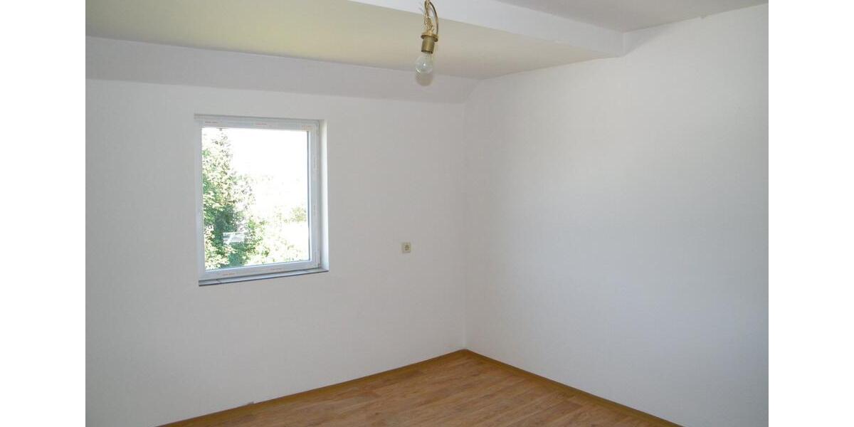 Etagenwohnung Selb - 1 Zimmer, 42 m&sup2;, 325&euro; | Angebot:25539733