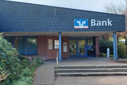 Gut durchdachtes, ehemaliges Bankgebäude mit 10 Stellplätzen zimmer