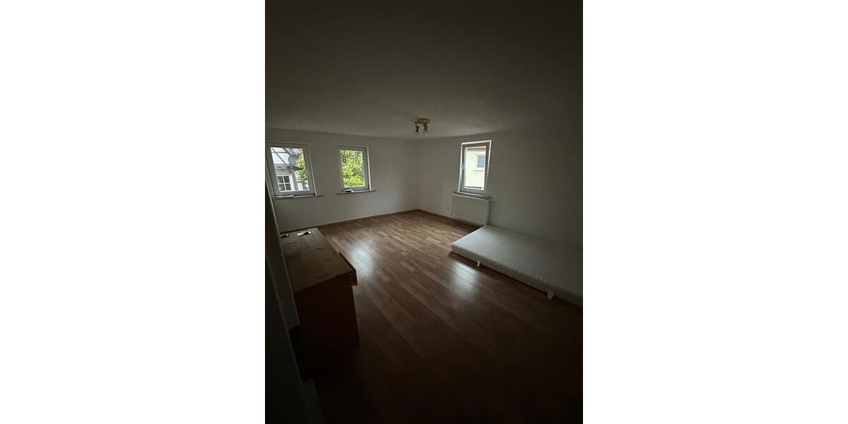 Etagenwohnung Albstadt - 4 Zimmer, 100 m&sup2;, 850&euro; | Angebot:24508272