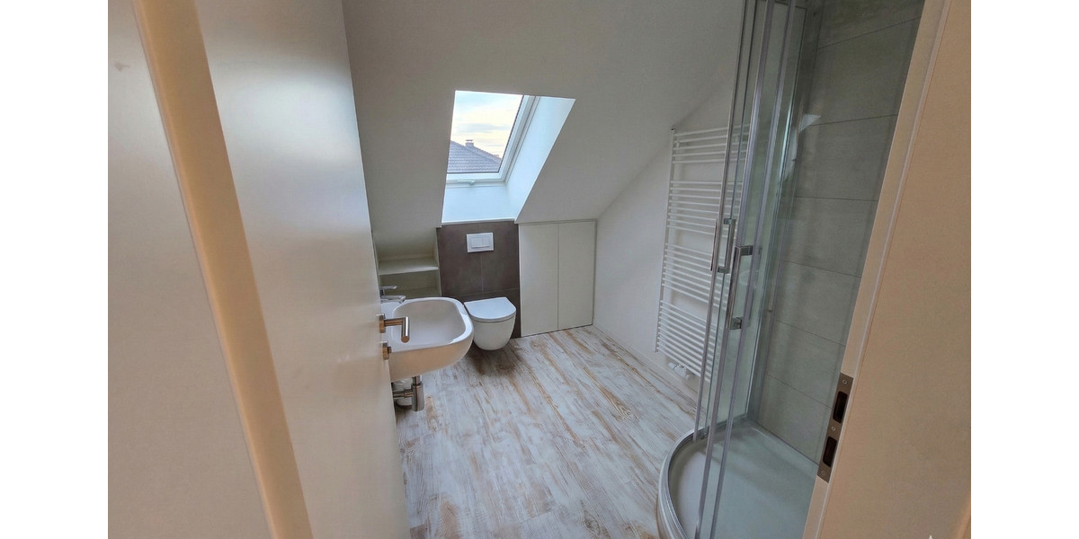 Maisonettenwohnung Schweinfurt Gartenstadt - 5 Zimmer, 206 m&sup2;, 1.620&euro; | Angebot:25941787