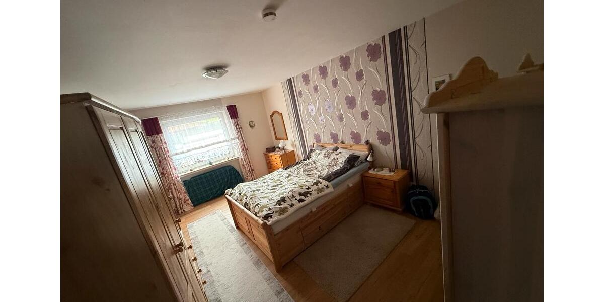 Etagenwohnung Bebra - 5 Zimmer, 138 m&sup2;, 850&euro; | Angebot:26548800