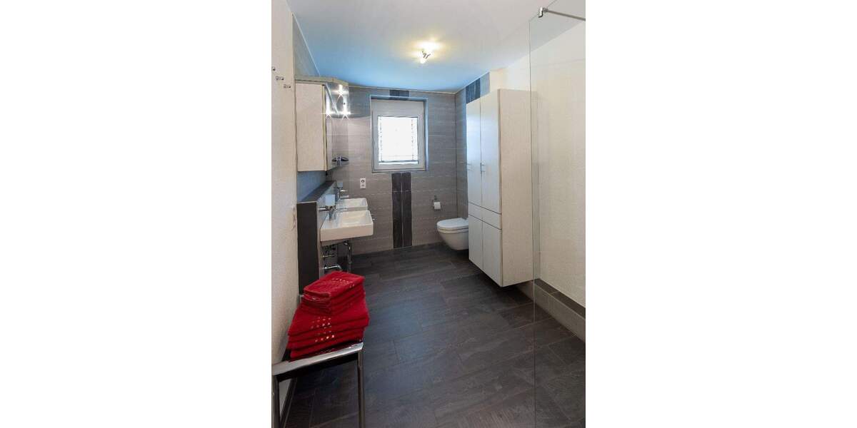 Etagenwohnung Bodman-Ludwigshafen Bodman - 3 Zimmer, 97 m&sup2;, 1.600&euro; | Angebot:25698576