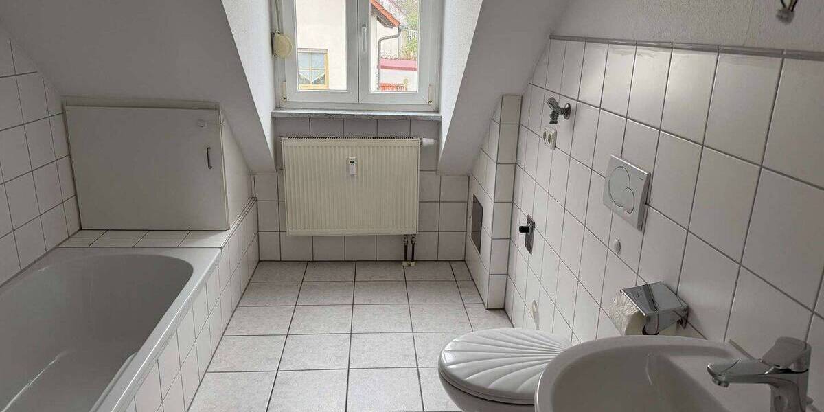 Etagenwohnung Bischberg - 4 Zimmer, 102 m&sup2;, 826&euro; | Angebot:26117570