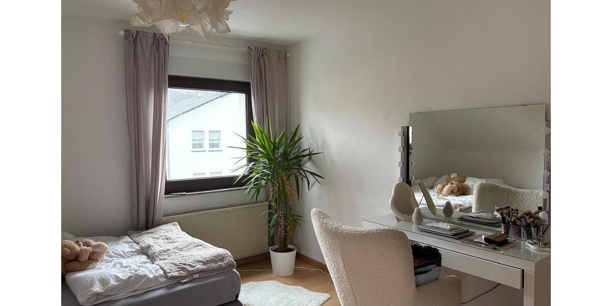 Einfamilienhaus Aßlar - 6 Zimmer, 110 m&sup2;, 950&euro; | Angebot:25981395