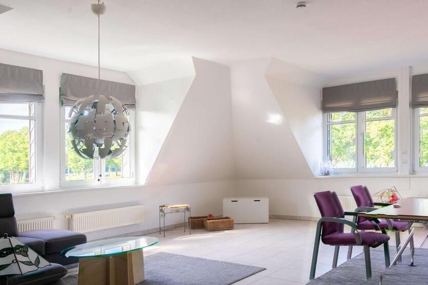 Großzügige Gewerbefläche mit flexibler Raumaufteilung und Wohnoption. Obj. 8989 zimmer