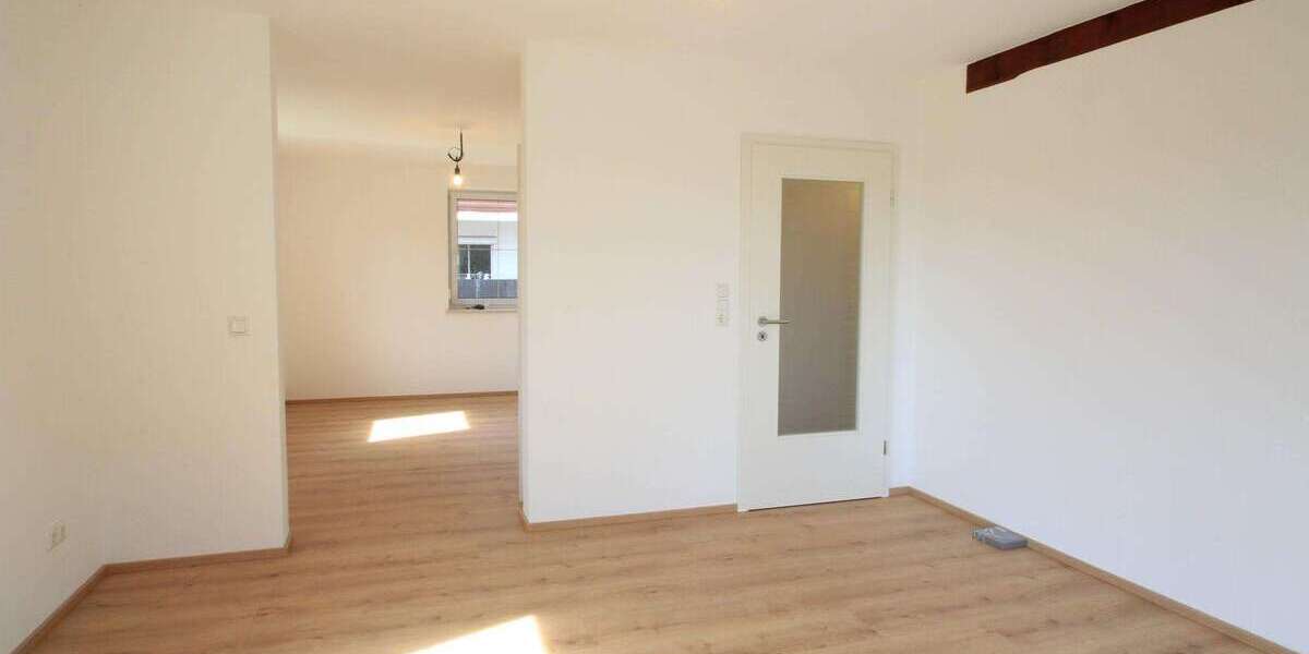Etagenwohnung Krumbach - 4 Zimmer, 77 m&sup2;, 880&euro; | Angebot:25273157