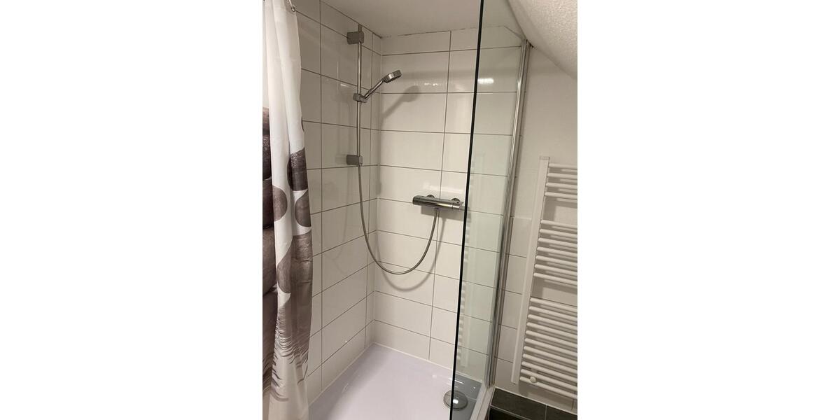 Dachgeschoßwohnung Kirchen (Sieg) - 1 Zimmer, 30 m&sup2;, 340&euro; | Angebot:26144545