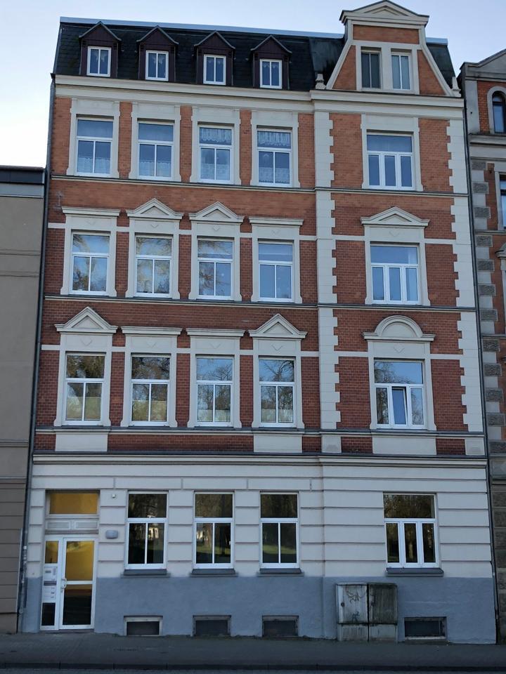 Helle großzügig geschnittene 3-Zimmer Wohnung zimmer