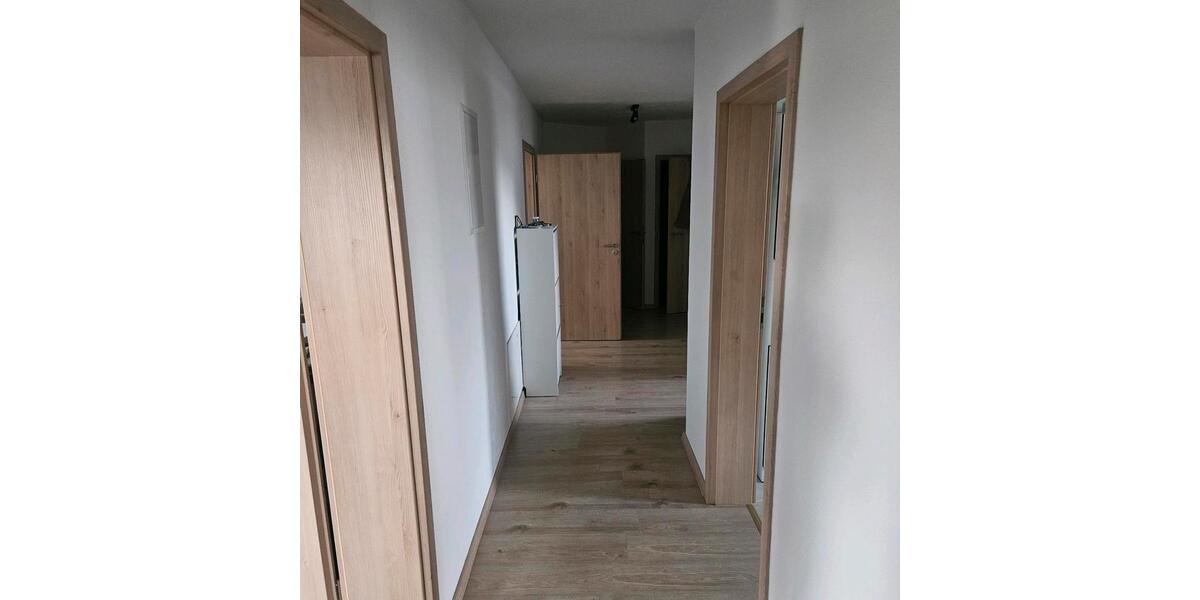 Erdgeschoßwohnung Wallerstein - 4.5 Zimmer, 120 m&sup2;, 1.100&euro; | Angebot:26032310