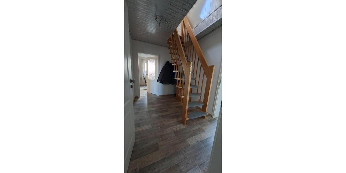 Dachgeschoßwohnung Grabow - 3 Zimmer, 62 m&sup2;, 496&euro; | Angebot:26610914