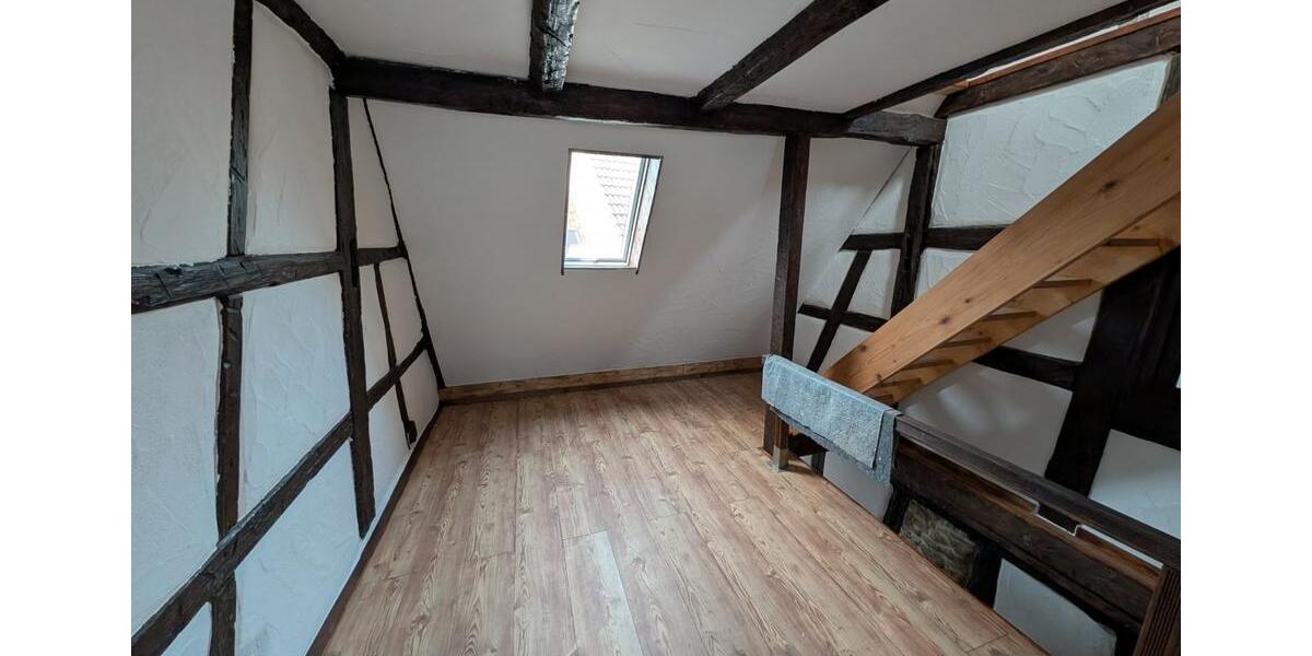 Bauernhaus, Landhaus Rottenburg am Neckar - 7 Zimmer, 200 m&sup2;, 1.750&euro; | Angebot:26041525