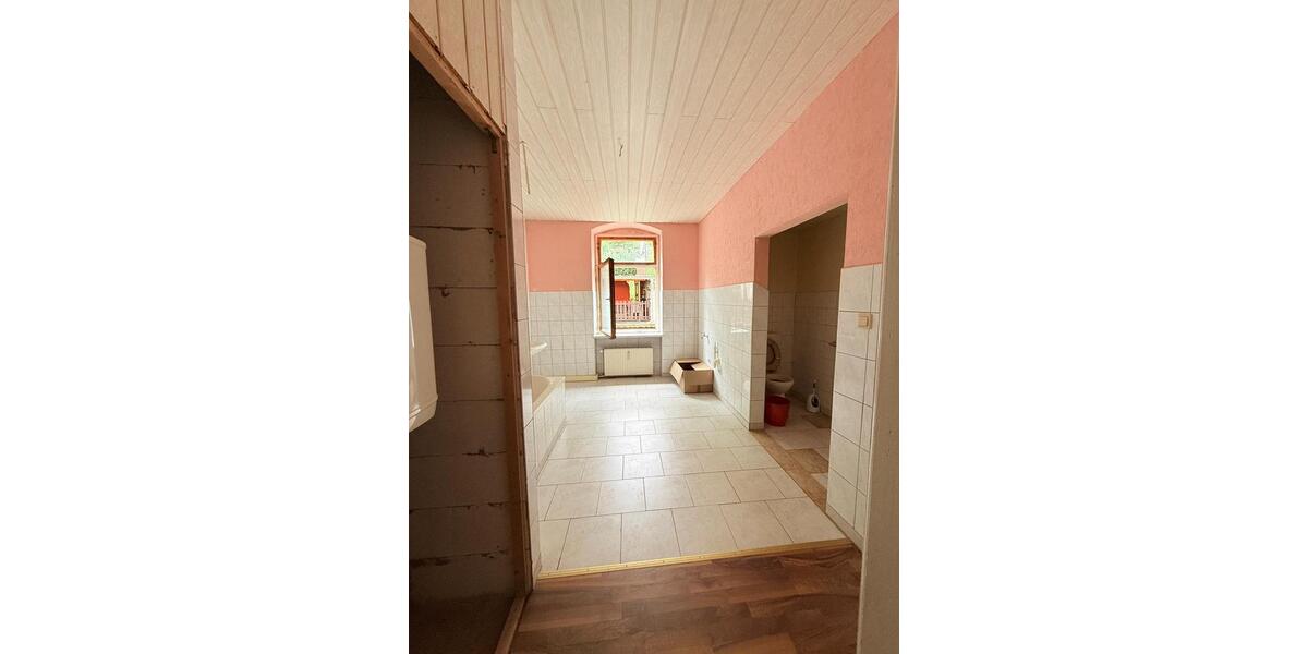 Etagenwohnung Schwarzenberg/Erzgebirge Erzgebirge - 5 Zimmer, 145 m&sup2;, 725&euro; | Angebot:26053231