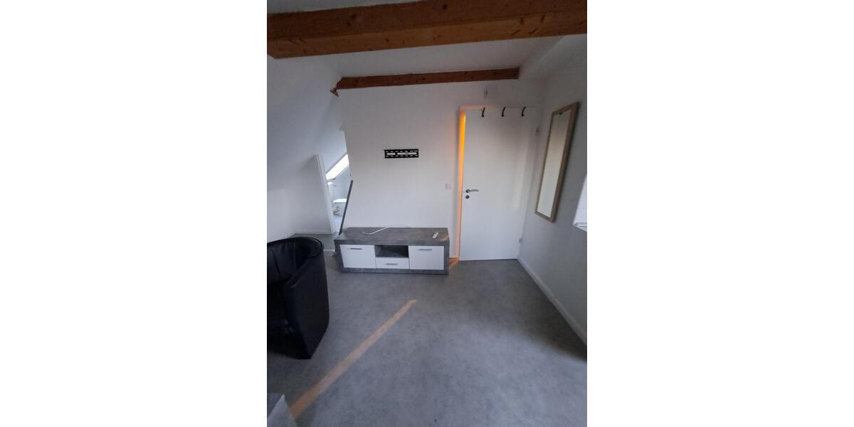 Dachgeschoßwohnung Neumünster Böcklersiedlung - 1 Zimmer, 22 m&sup2;, 650&euro; | Angebot:25758849