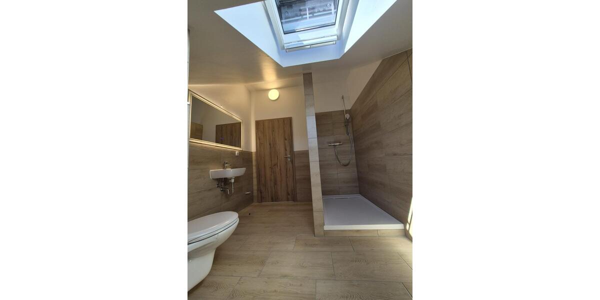Wohnen auf Zeit Heinsberg - 2 Zimmer, 60 m&sup2;, 1.200&euro; | Angebot:26410277
