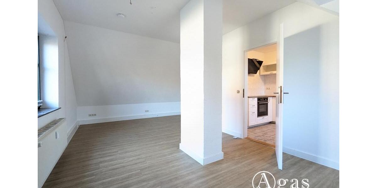 Dachgeschoßwohnung Ludwigsfelde - 3 Zimmer, 96 m&sup2;, 1.295&euro; | Angebot:24432637