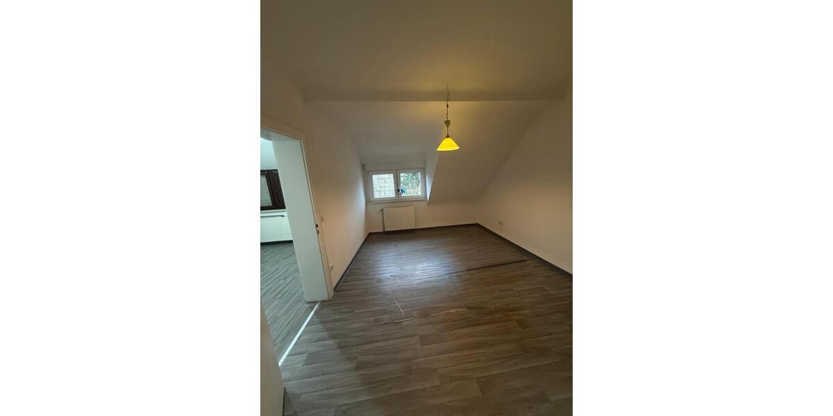 Etagenwohnung Saarbrücken Neue Bremm - 3 Zimmer, 90 m&sup2;, 750&euro; | Angebot:26020677