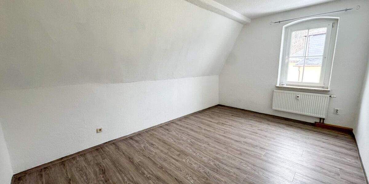 Etagenwohnung Grünhain-Beierfeld Beierfeld - 5 Zimmer, 105 m&sup2;, 650&euro; | Angebot:24779028