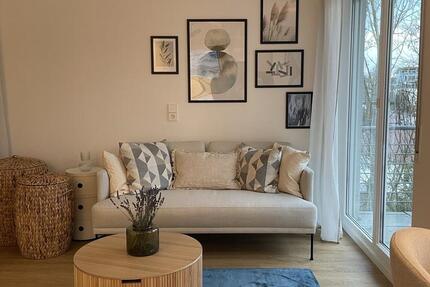 Möblierte 1-Zi. Whg. mit Stellplatz, Einbauküche und Balkon in Reutlinge zimmer