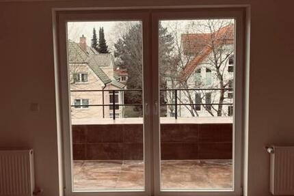 Wohnung Berlin Reinickendorf - 3 Zimmer, 102 m&sup2;, 2.050&euro; | Angebot:25253005